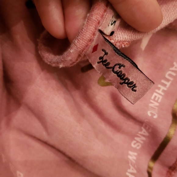 Funky T - Picture 4 of 4